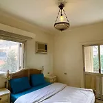 Cozy 2 Bedroom In Maadi 5 Minutes From The Nile!