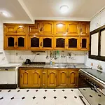 Cozy 2 Bedroom In Maadi 5 Minutes From The Nile!