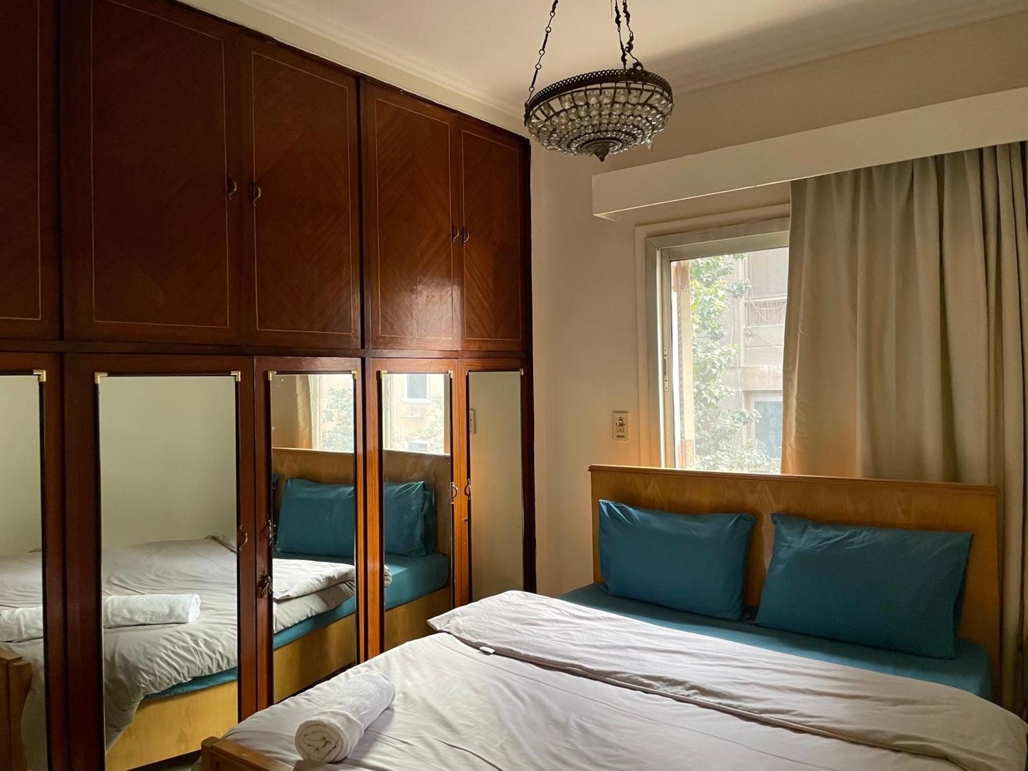 Cozy 2 Bedroom In Maadi 5 Minutes From The Nile! Apartment *