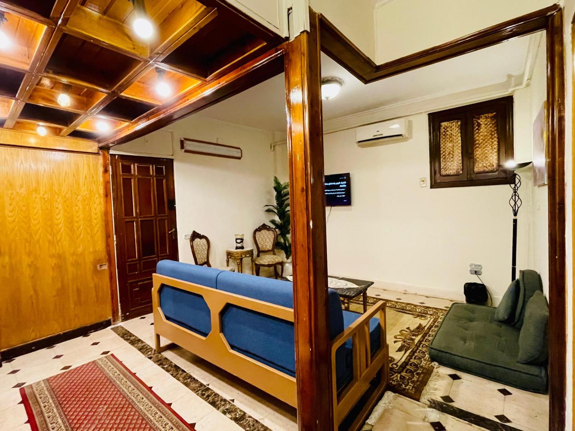 Cozy 2 Bedroom In Maadi 5 Minutes From The Nile! Apartment