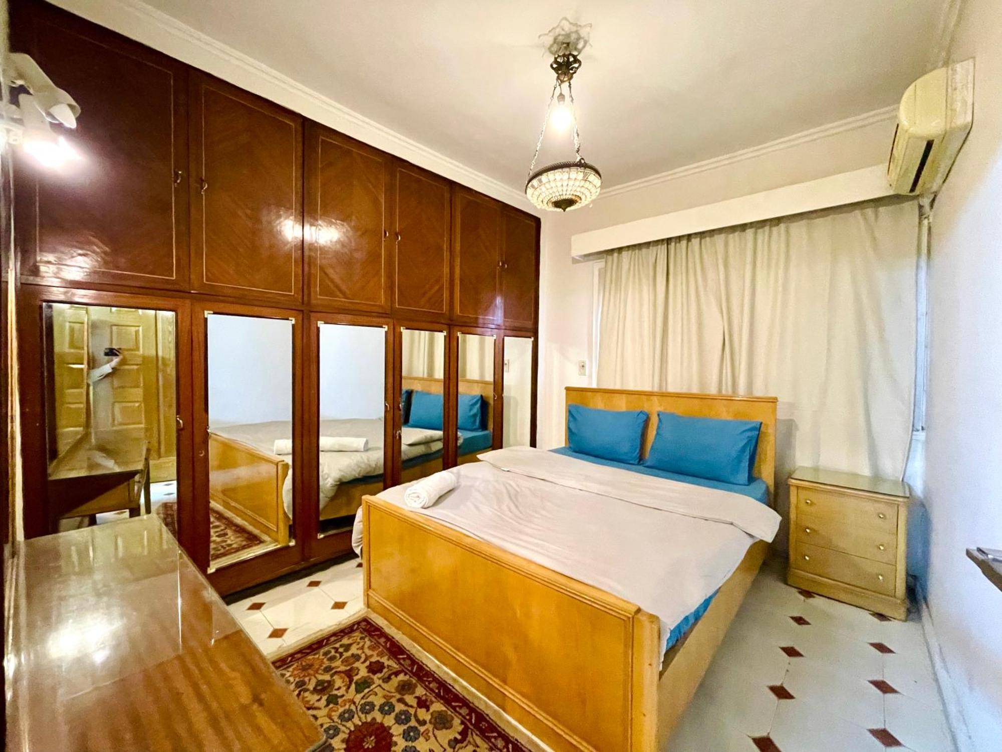 Cozy 2 Bedroom In Maadi 5 Minutes From The Nile! Apartment Cairo