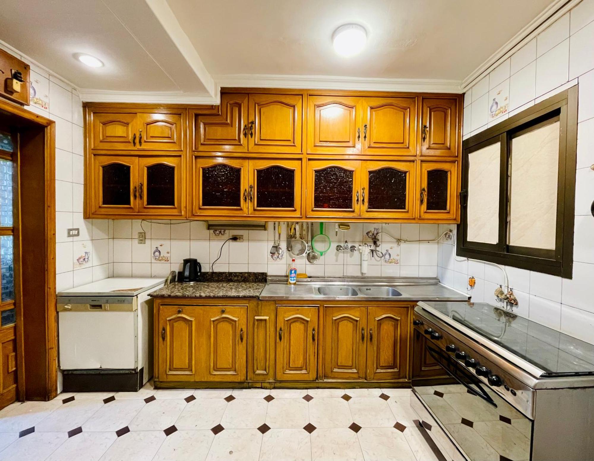 Apartment Cozy 2 Bedroom In Maadi 5 Minutes From The Nile! Cairo
