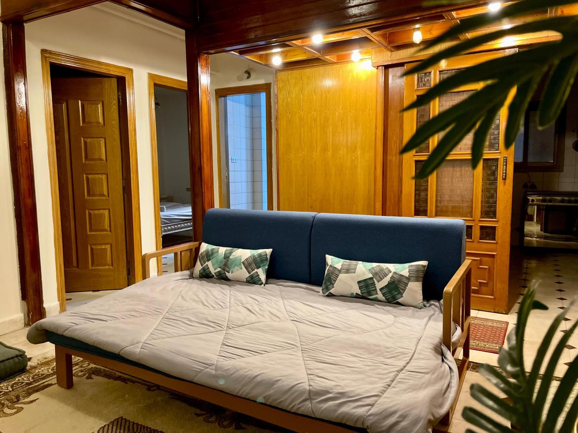 Cozy 2 Bedroom In Maadi 5 Minutes From The Nile! *
