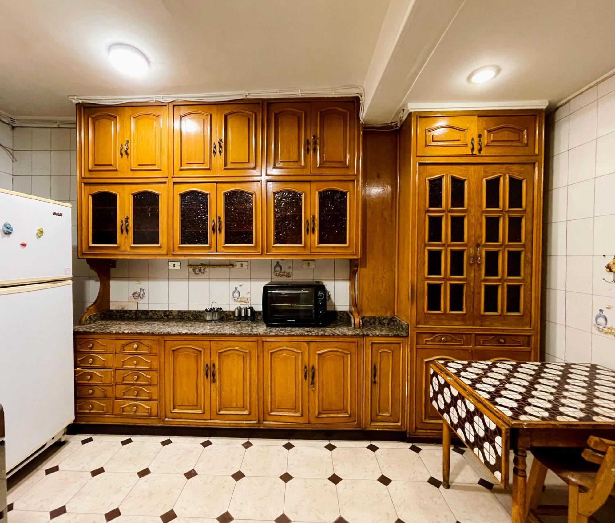Cozy 2 Bedroom In Maadi 5 Minutes From The Nile! Apartment *
